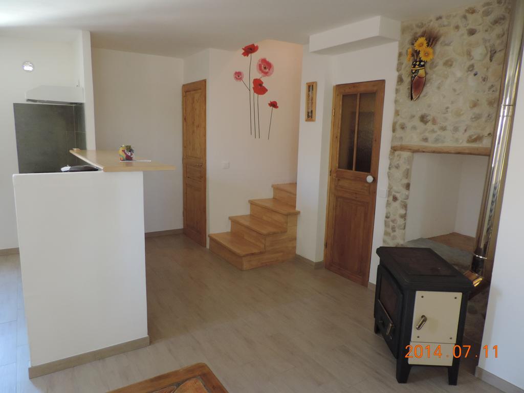 Les Cigales D'Estoublon Apartment ภายนอก รูปภาพ